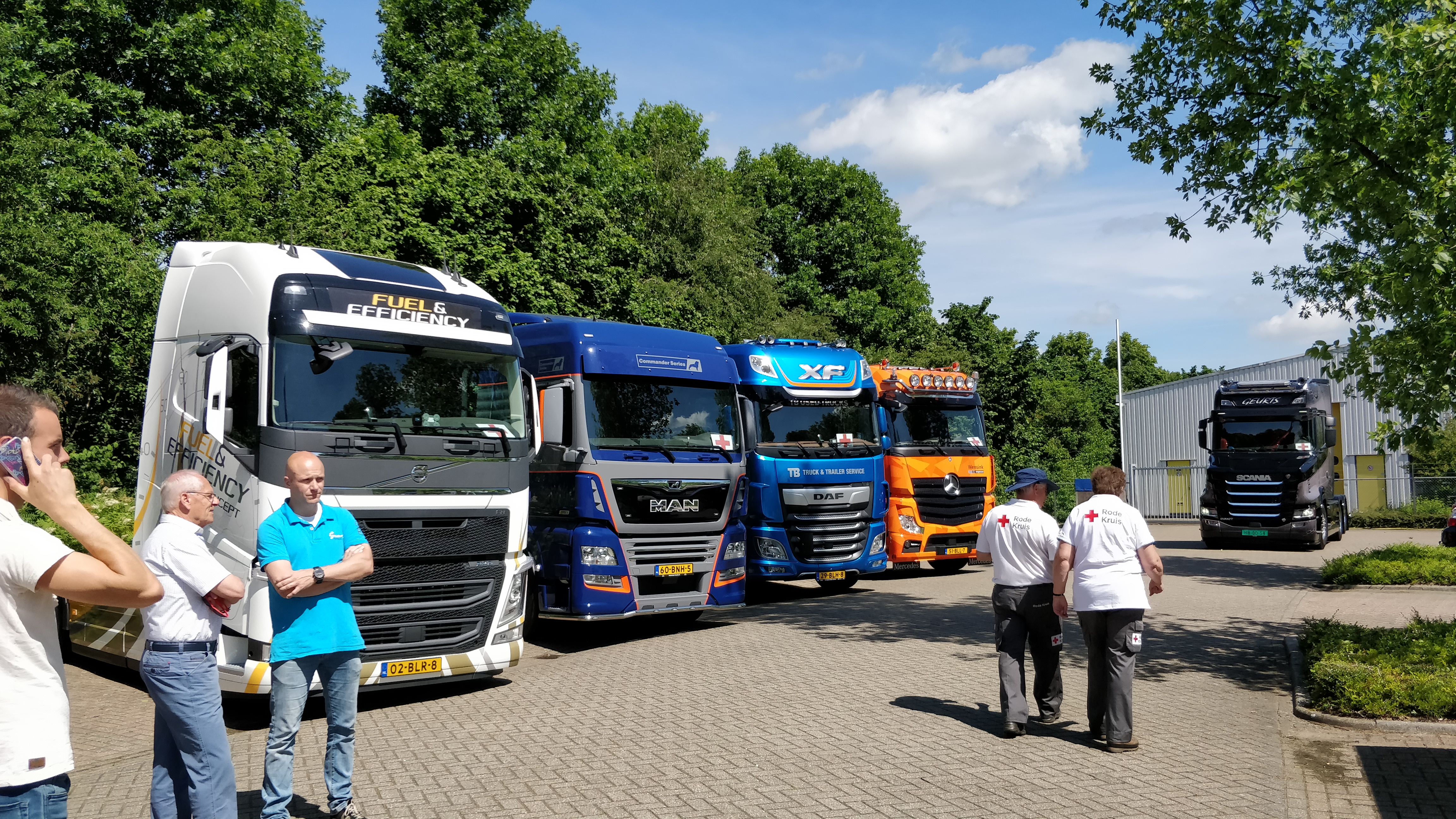 Wens op wielen - truck convooi