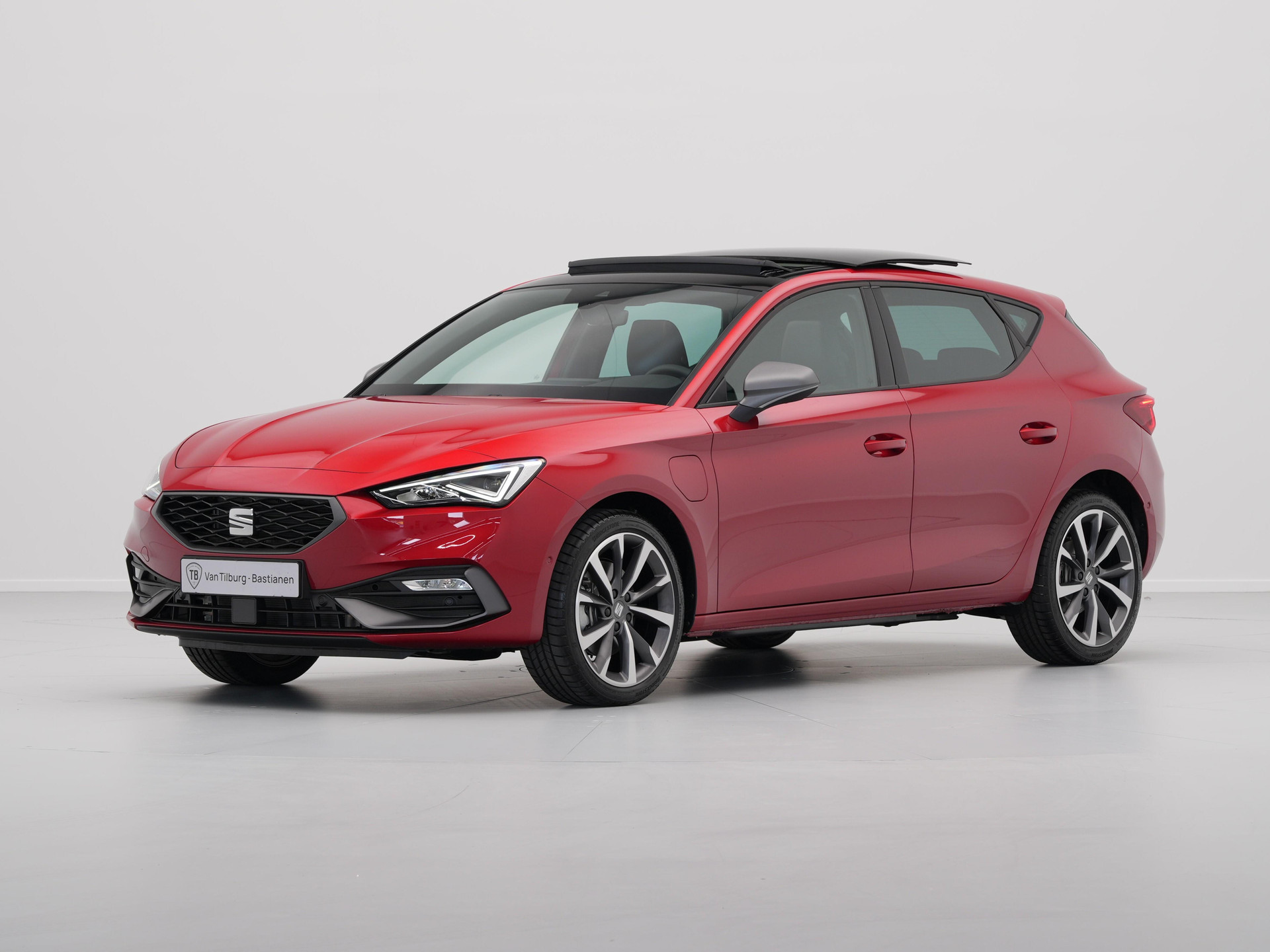 SEAT - Leon 1.4 TSI eHybrid 204 6DSG FR PHEV Business Intense - 2024