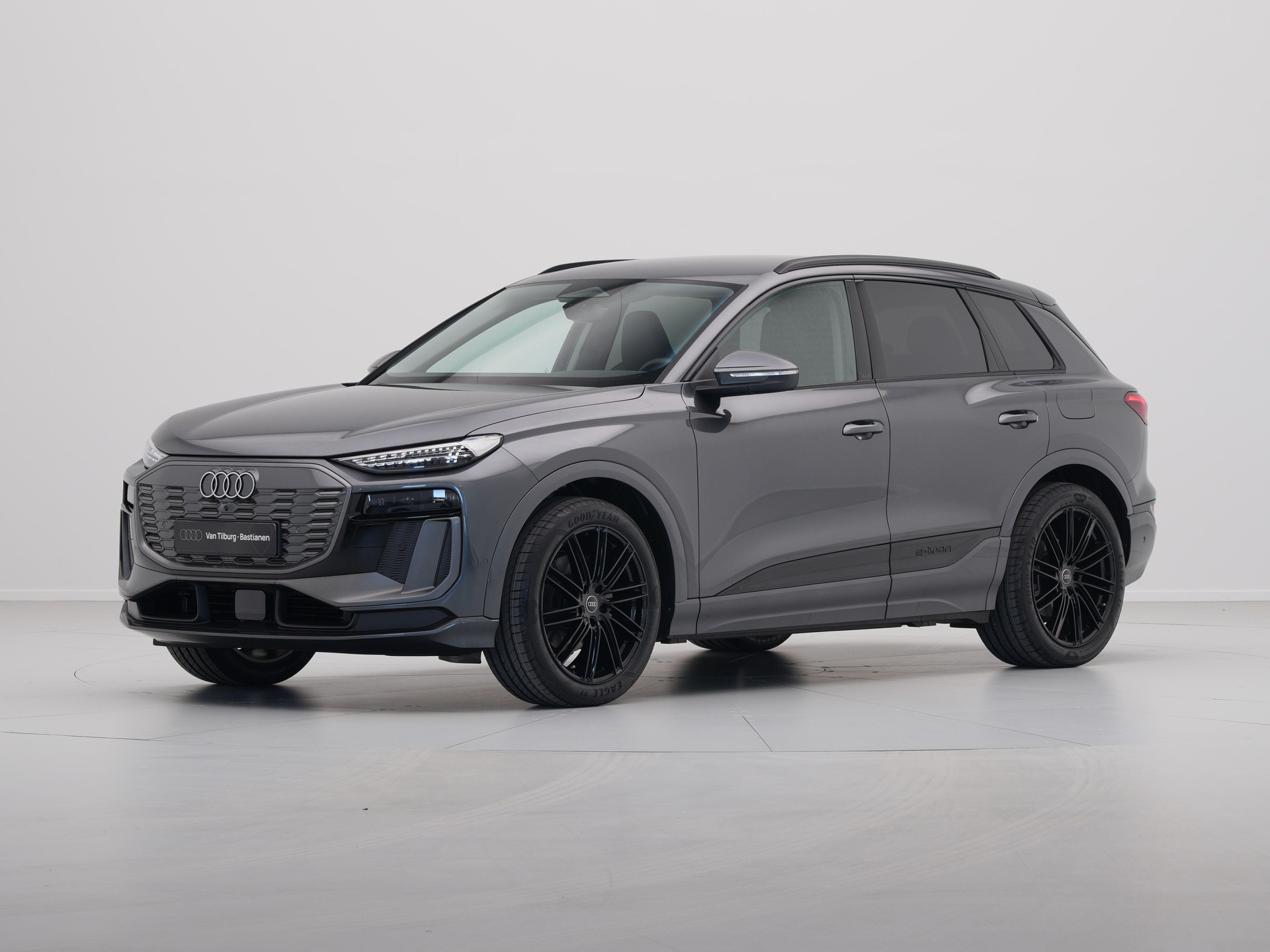 Audi - Q6 e-tron performance 306 1AT Advanced Edition - 2024