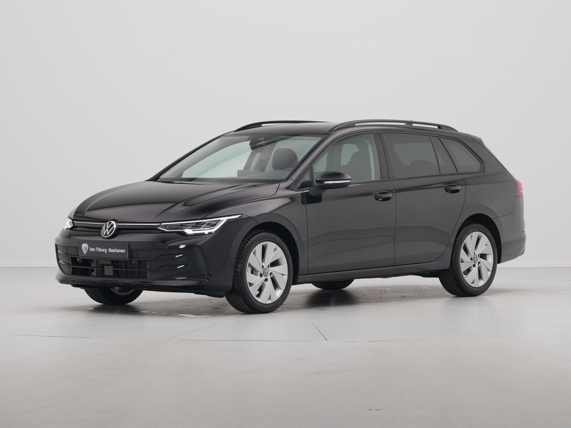 Volkswagen - GOLF Variant 1.5 eTSI 116 7DSG Life Edition - 2024