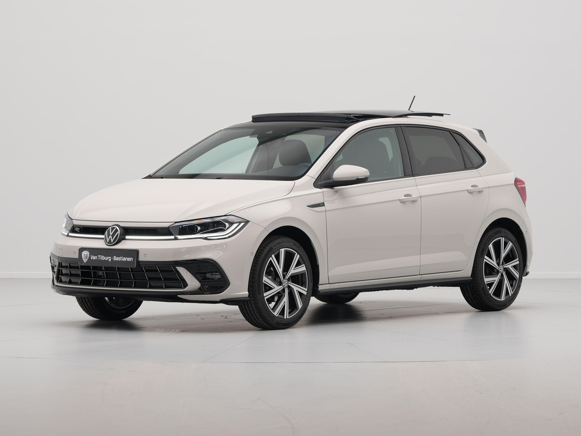 Volkswagen - Polo 1.0 TSI 95 5MT R-Line Edition - 2024