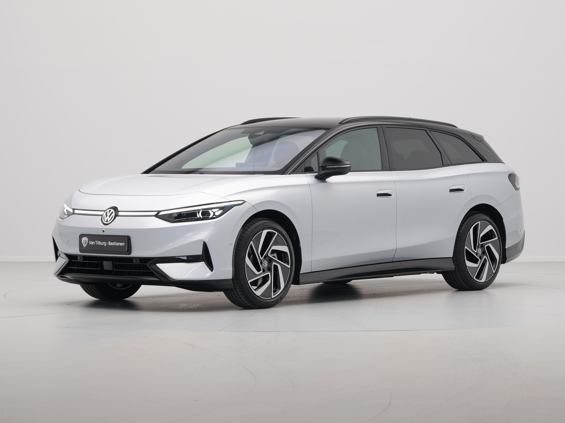 Volkswagen - ID.7 Tourer 77 kWh Elektromotor 286 1AT Pro Business - 2025