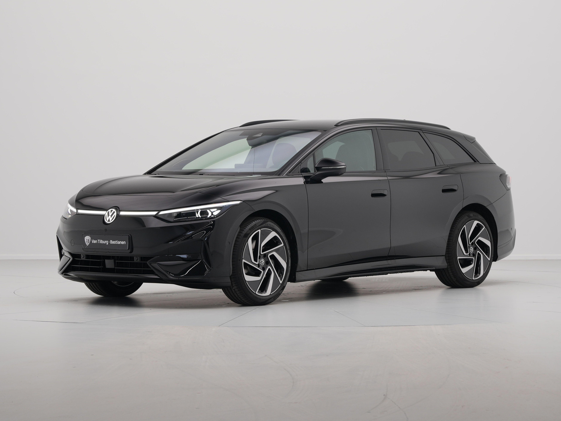 Volkswagen - ID.7 Tourer 77 kWh Elektromotor 286 1AT Pro Business - 2025