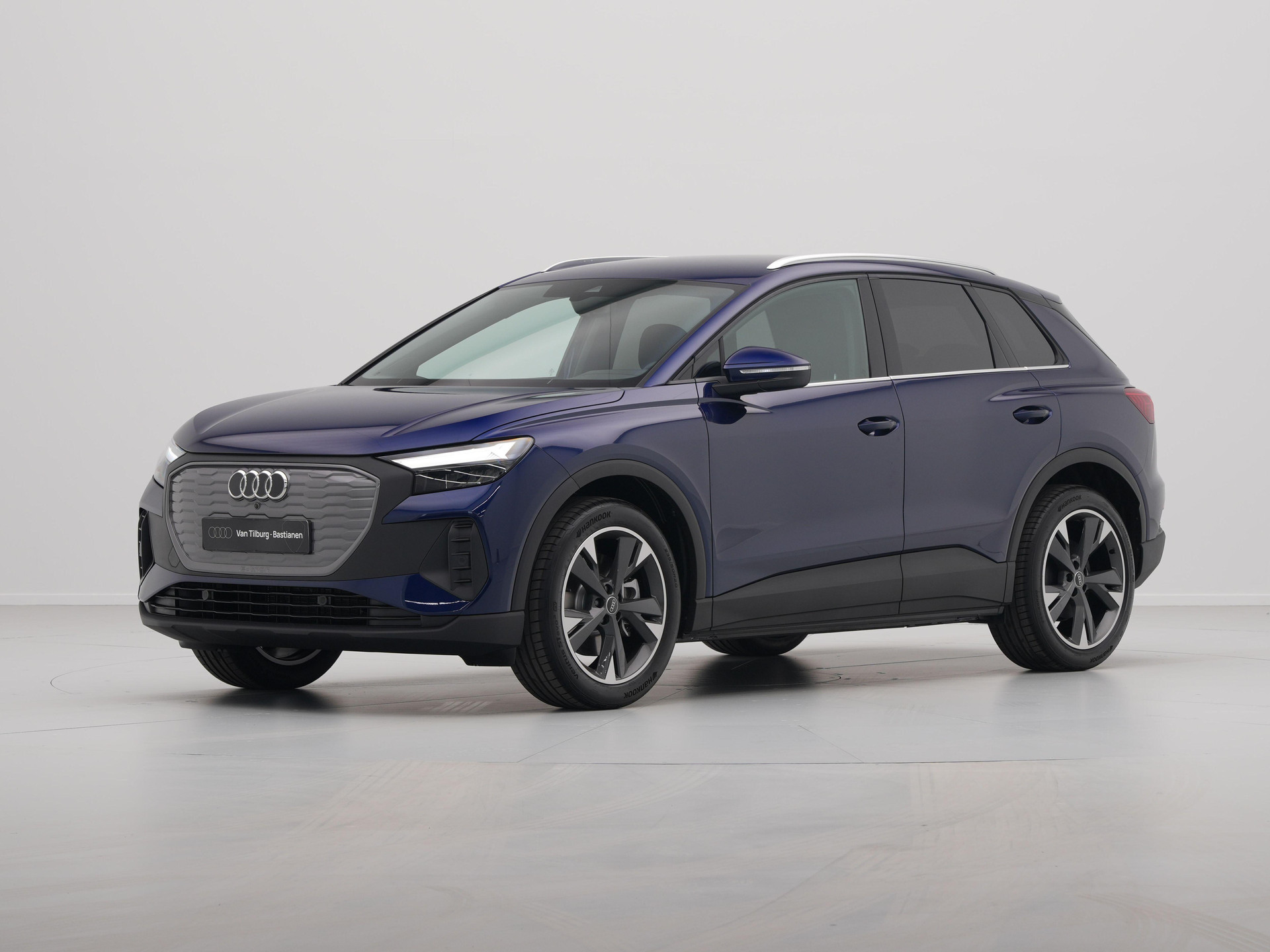 Audi - Q4 e-tron Q4 45 e-tron quattro 286 1AT Edition - 2024