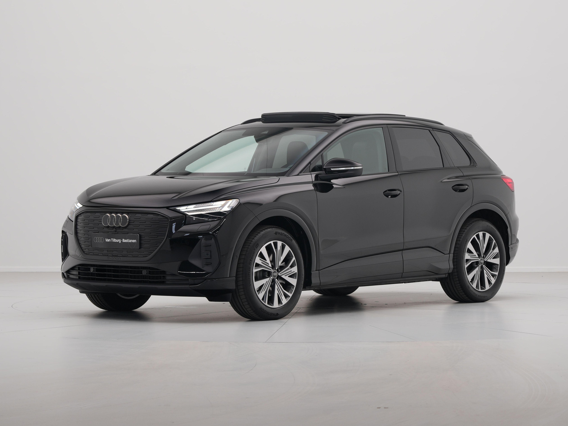 Audi - Q4 e-tron Q4 45 e-tron quattro 286 1AT Advanced edition - 2024