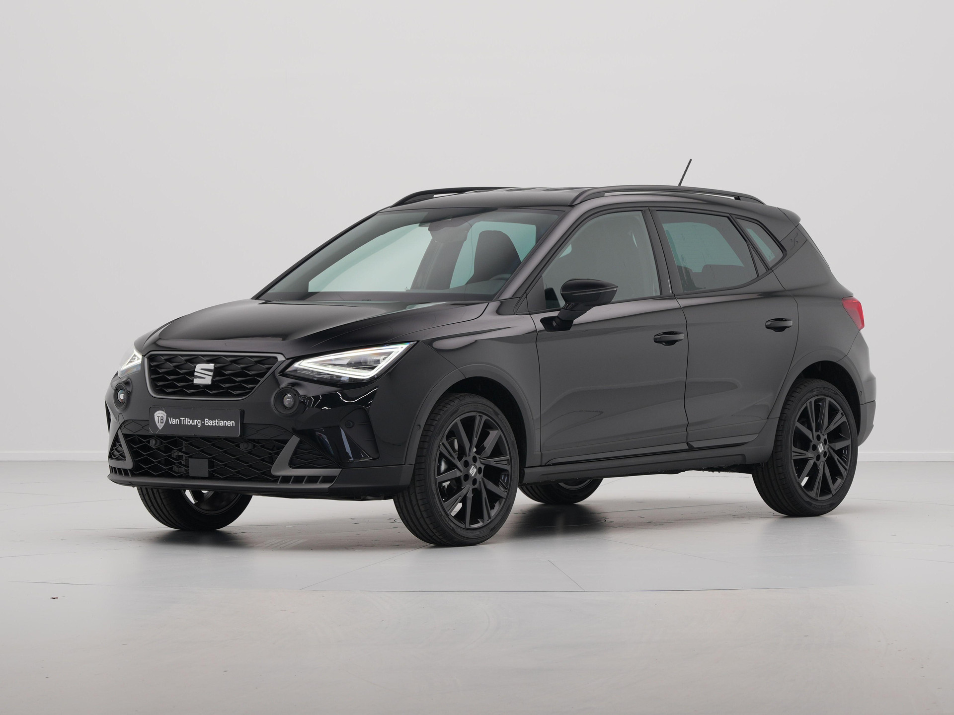 SEAT - Arona 1.0 EcoTSI 95 5MT FR Business Connect - 2025