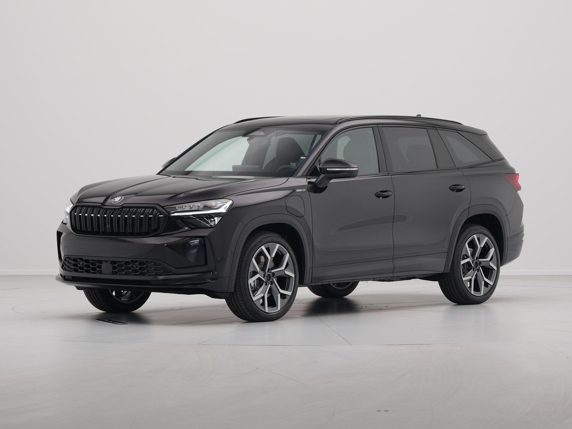 Škoda - Kodiaq 1.5 TSI PHEV 204 6DSG Sportline Business - 2025