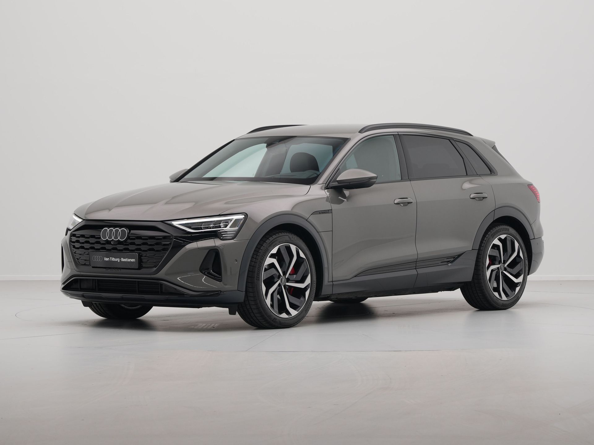 Audi - Q8 e-tron 55 quattro Advanced Edition 115 kWh - 2024