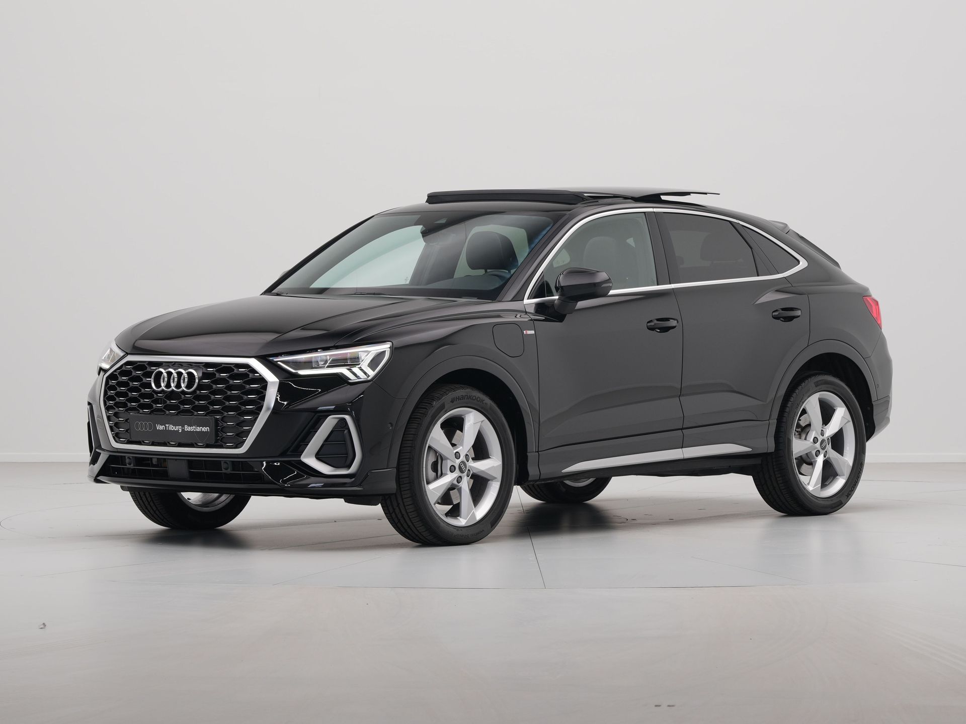 Audi - Q3 Sportback 45 TFSI e 245pk S Edition S Line - 2024