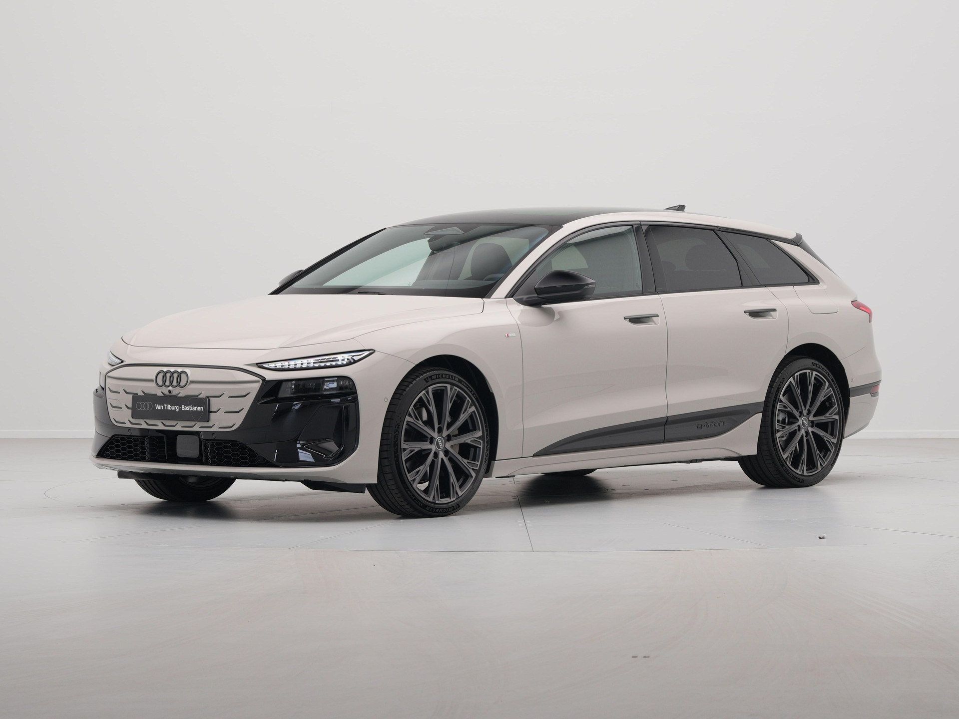 Audi - A6 Avant e-tron 367 1AT S edition - 2025