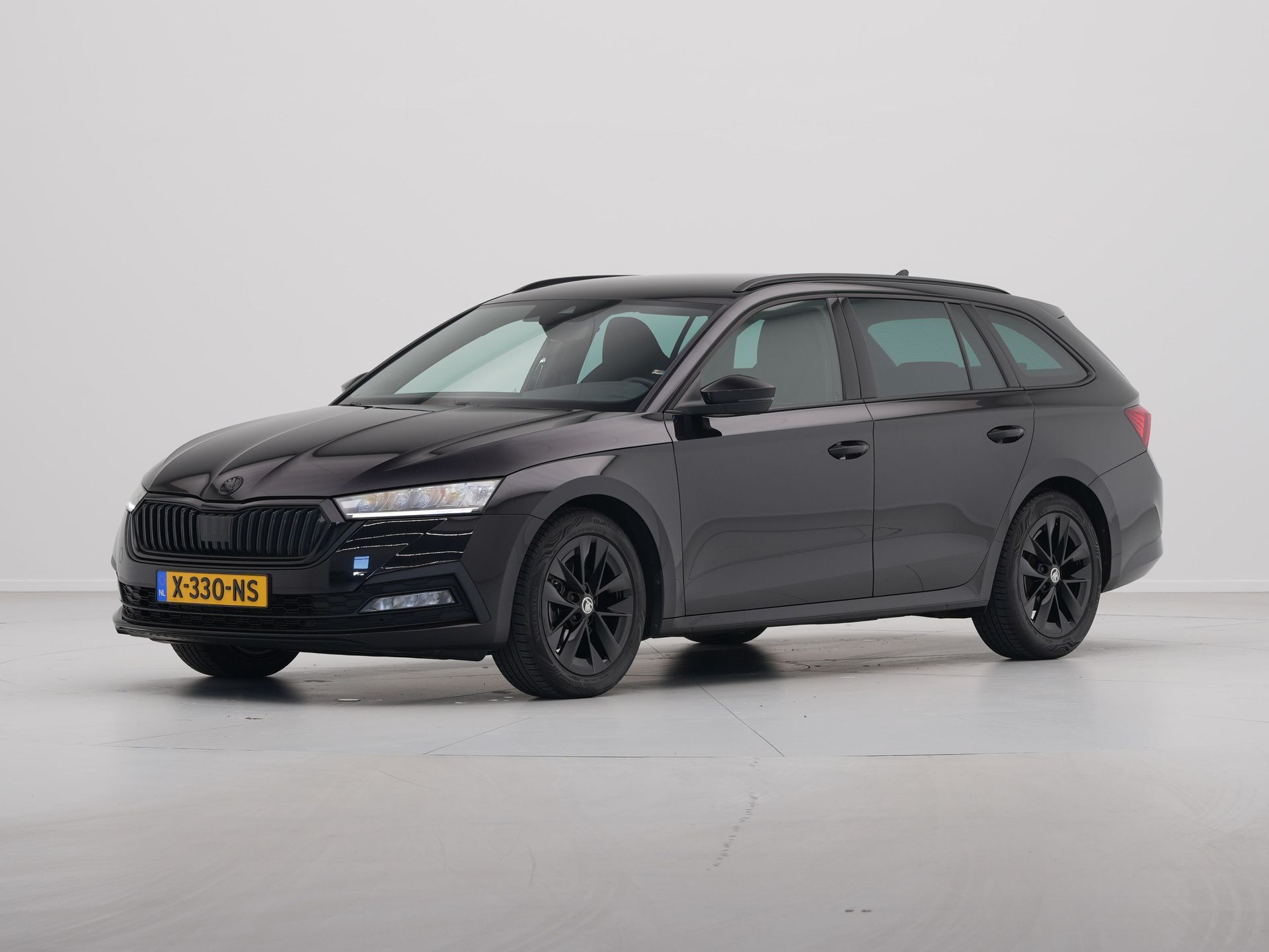 Škoda - Octavia Combi 1.0 e-TSI Sport Business Black Edition - 2024
