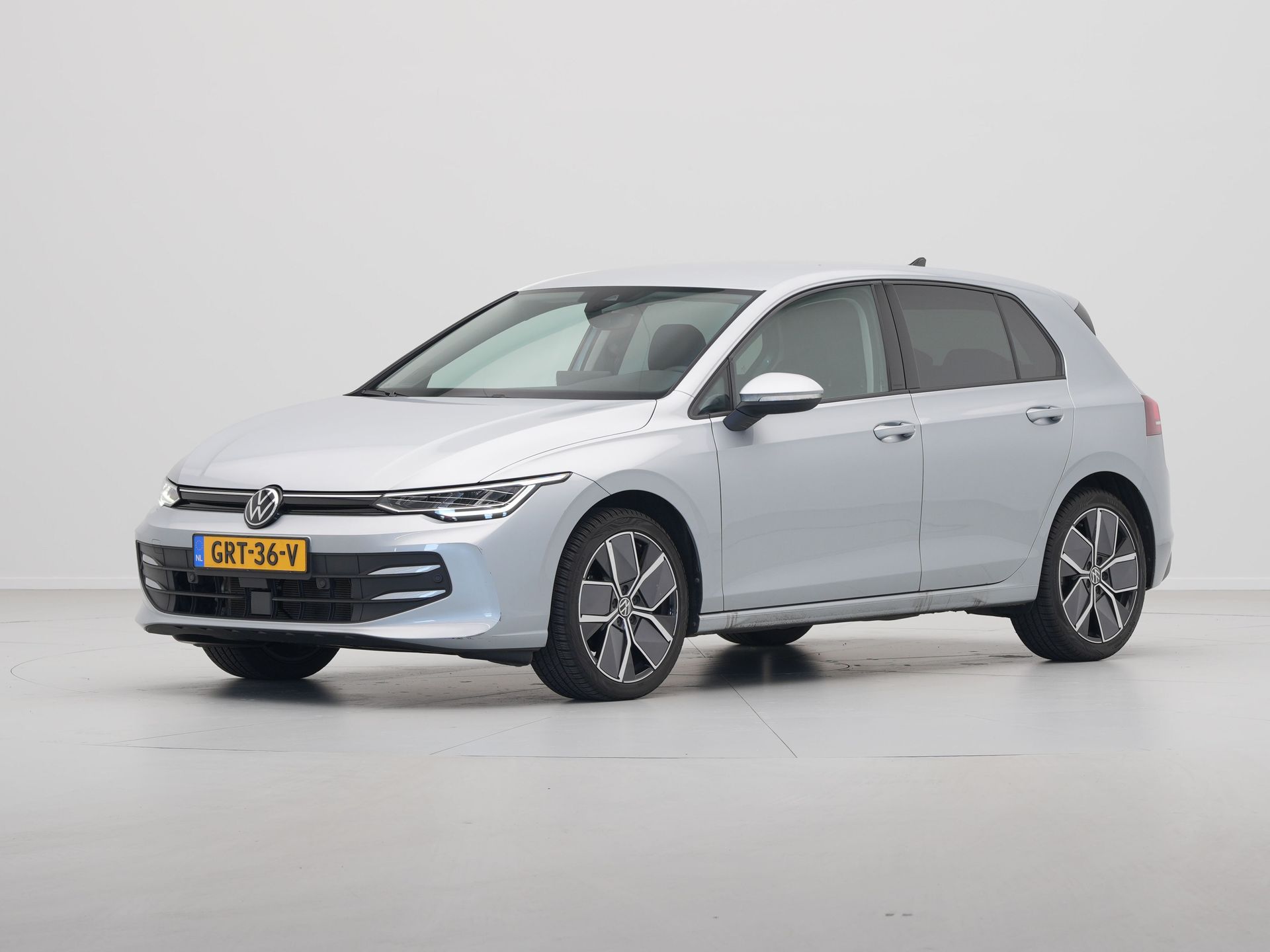 Volkswagen - Golf 1.5 eTSI 150pk DSG Oranje Edition - 2024