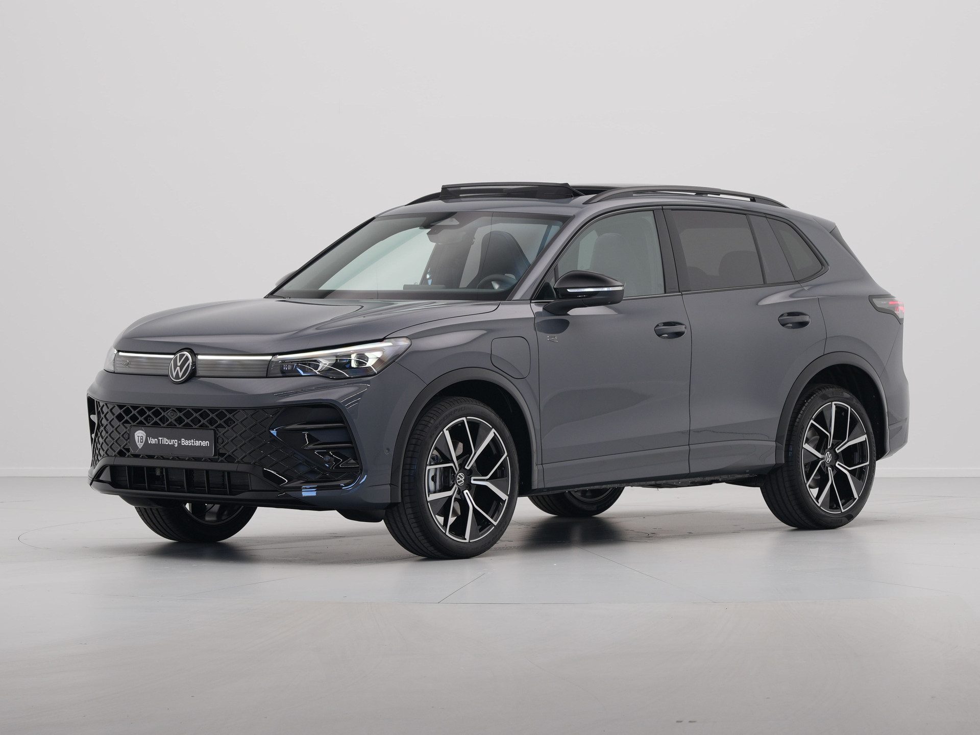 Volkswagen - Tiguan 1.5 eHybrid 204 6DSG R-Line Edition - 2025