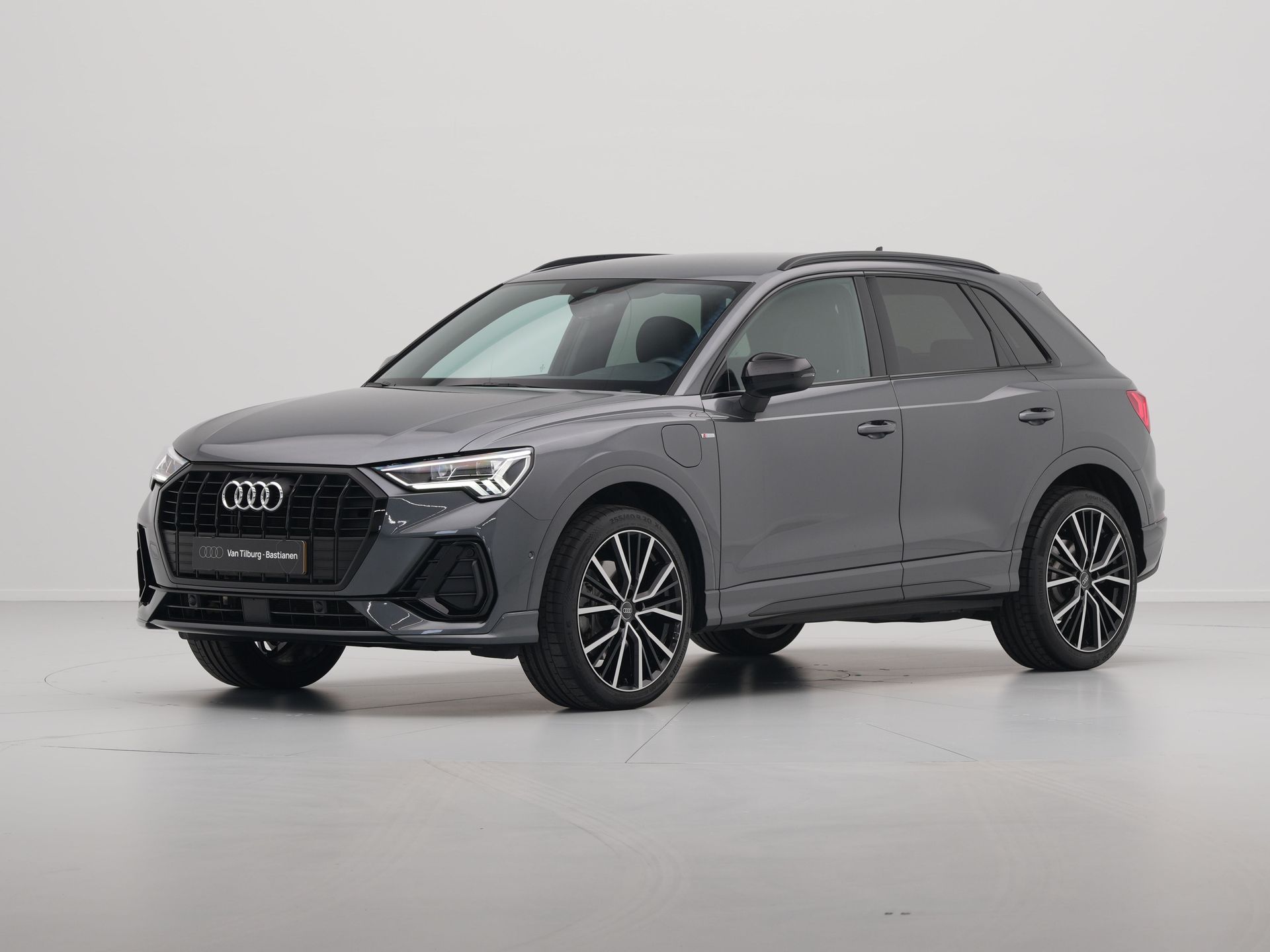 Audi - Q3 45 TFSI e 245pk S edition S Line - 2023
