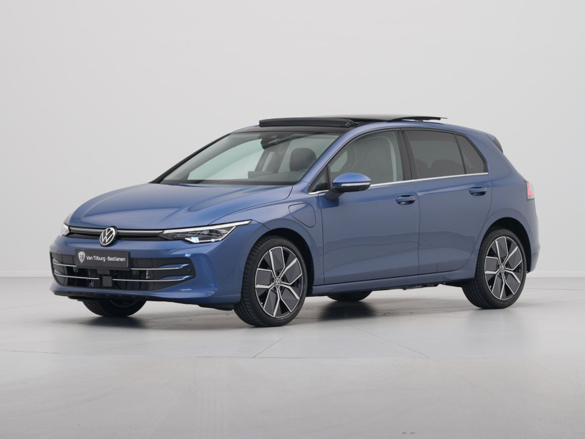 Volkswagen - Golf 1.5 eHybrid Style Edition - 2025
